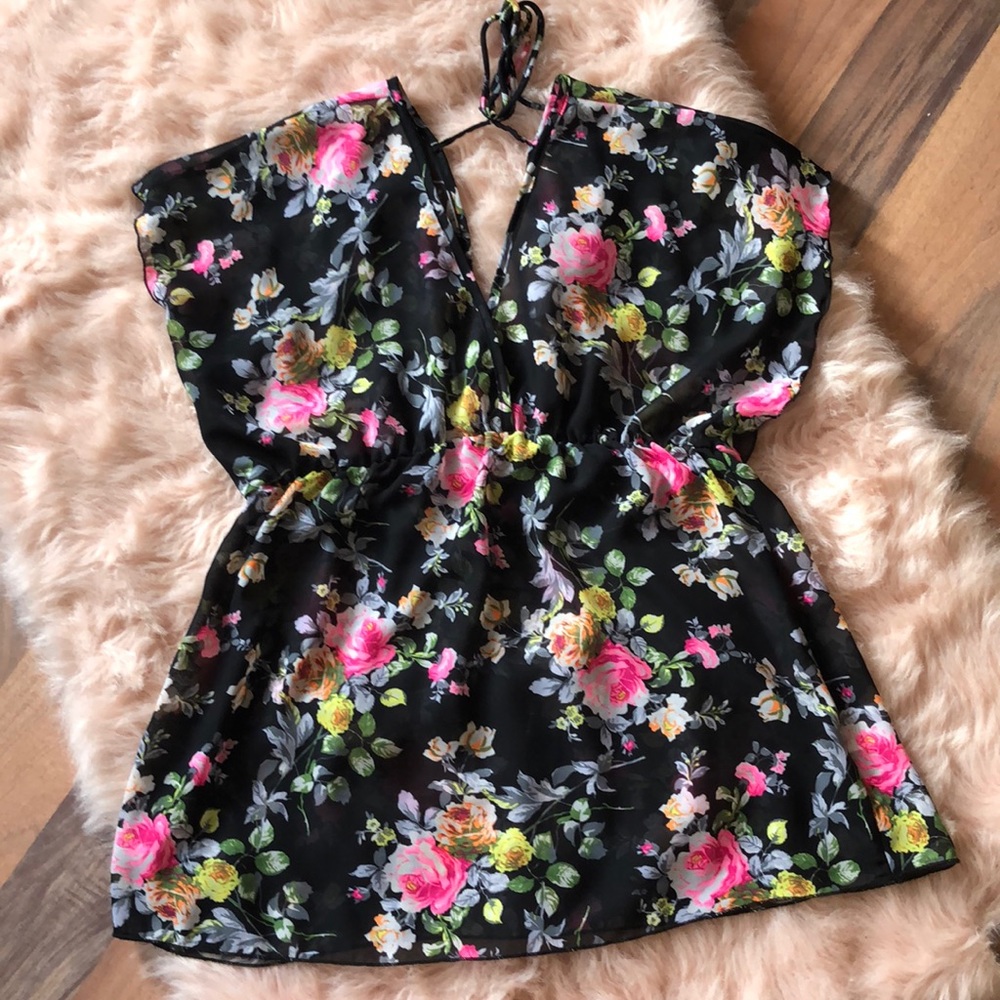 Black floral top